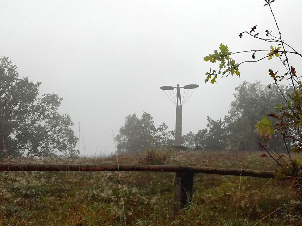 Windharfe, Denkmal auf dem Gollenberg, Stölln 24.9.2017