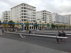 Berliner Einheitswippen am Potsdamer Platz