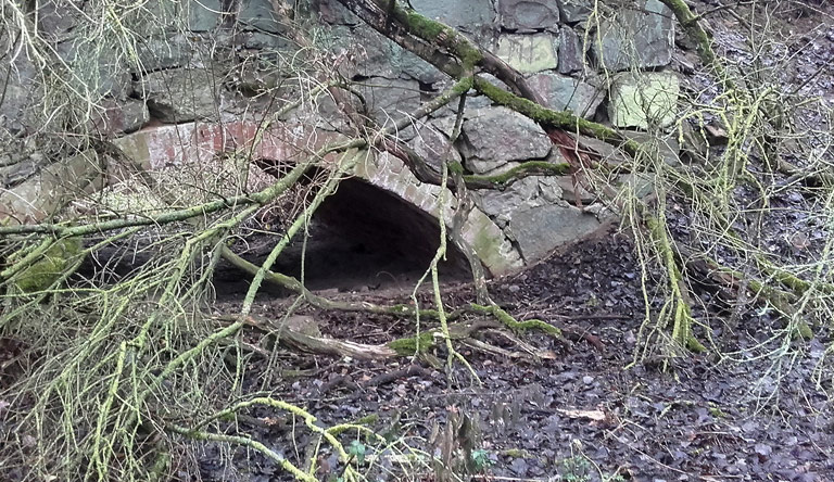 Brücke über das einstige Wasser der Kieten