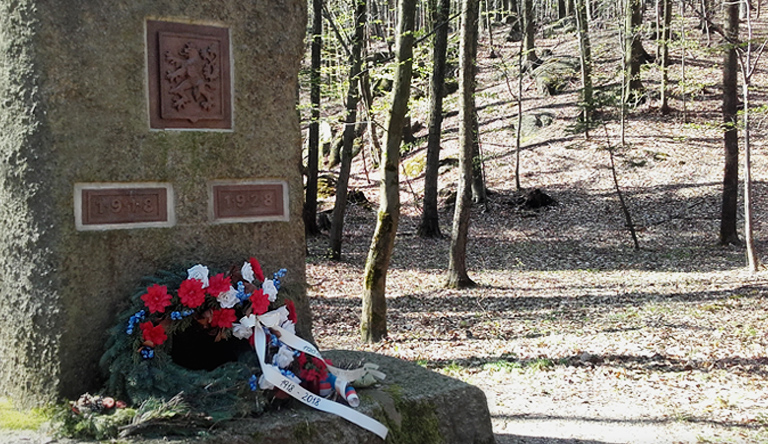 Isergebirge, Unabhägigkeits-Gedenkstein 1918 - 1938