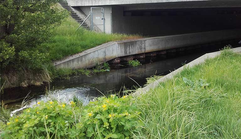 Kersdorf, Autobahnbrücke über den Mühlengraben